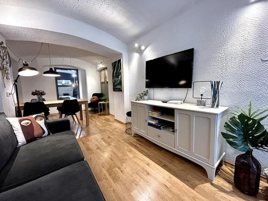 Charming Appartment 3-Min Walk To Old Town - Free Parking Ljubljana Eksteriør billede